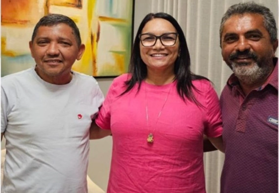 Chagas Cigarreiro, prefeita Dinair e o contador Delson Oliveira