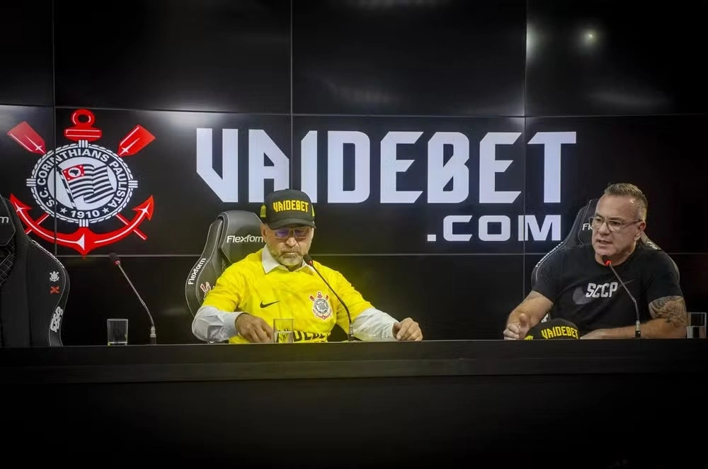 Corinthians apresenta novo patrocinador