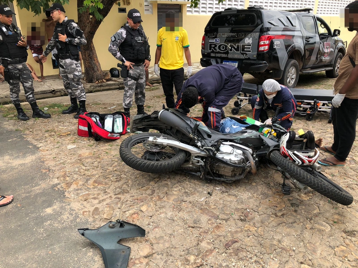 Criminosos e policial ficam feridos após acidente em perseguição em Teresina