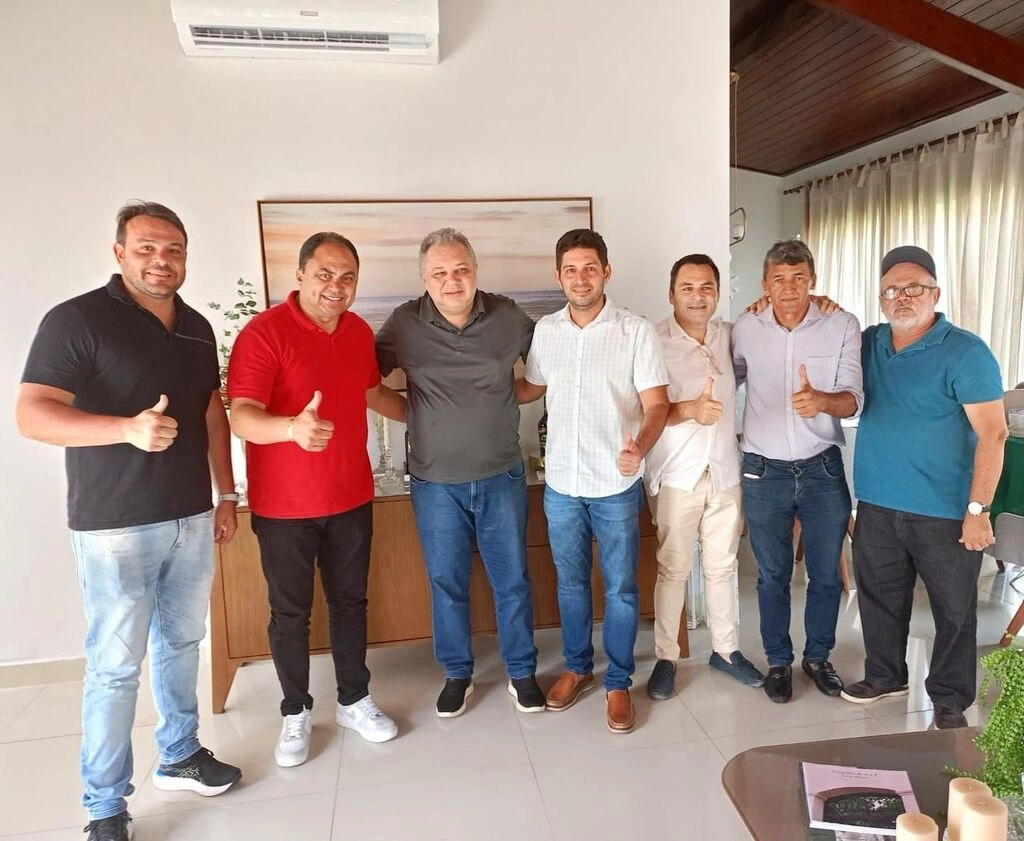 Deputado Florentino Neto com pré-candidatos