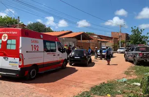 Dois homens são baleados dentro de um carro em Parnaíba (Foto: Renato Carlos / Conecta Piauí)