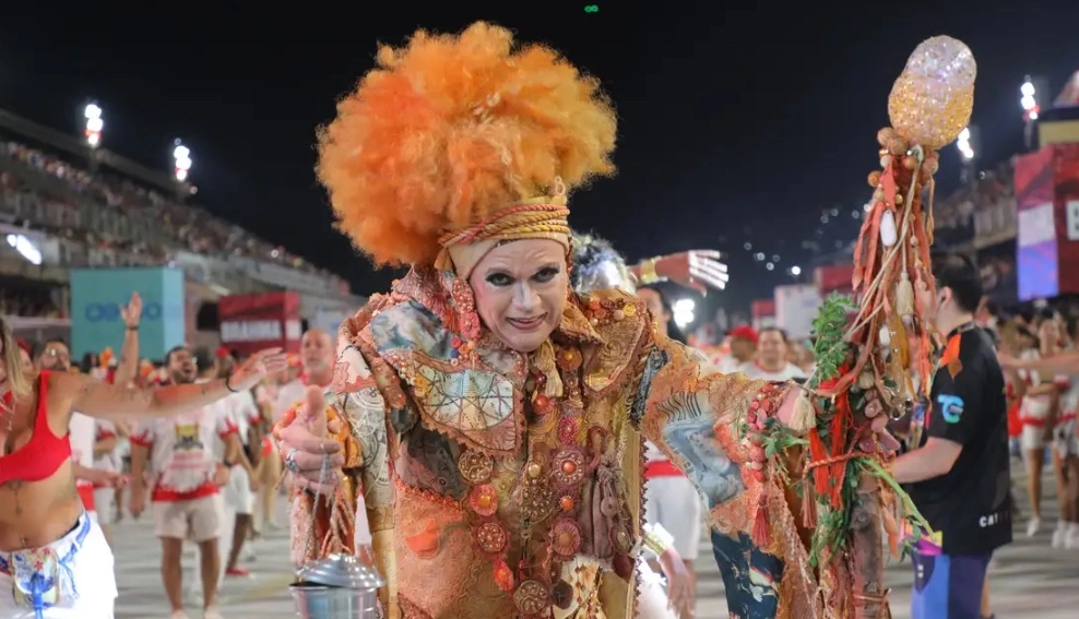 Ensaios técnicos levam emoção do público às escolas de samba do Rio