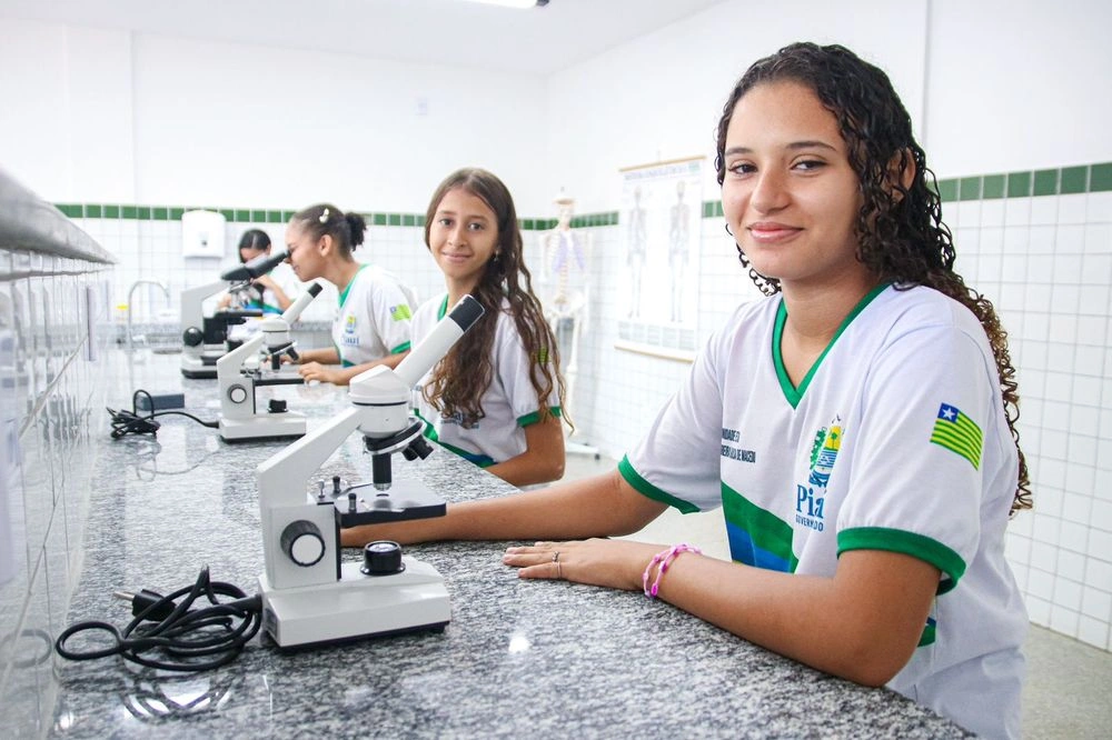 Estudantes