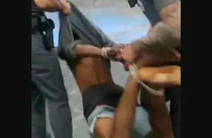 Homem 'amarrado feito animal' pela polícia exige indenização de R$ 1 milhão (Foto: Reprodução/Redes Sociais)