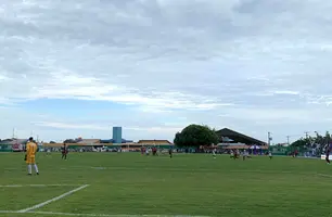 Jogo entre Fluminense-PI e Parnahyba (Foto: Renato Carlos / Conecta Piauí)