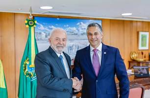 Montadoras de automóveis anunciam R$ 10 bi de investimentos no Brasil (Foto: Ricardo Stuckert/PR)