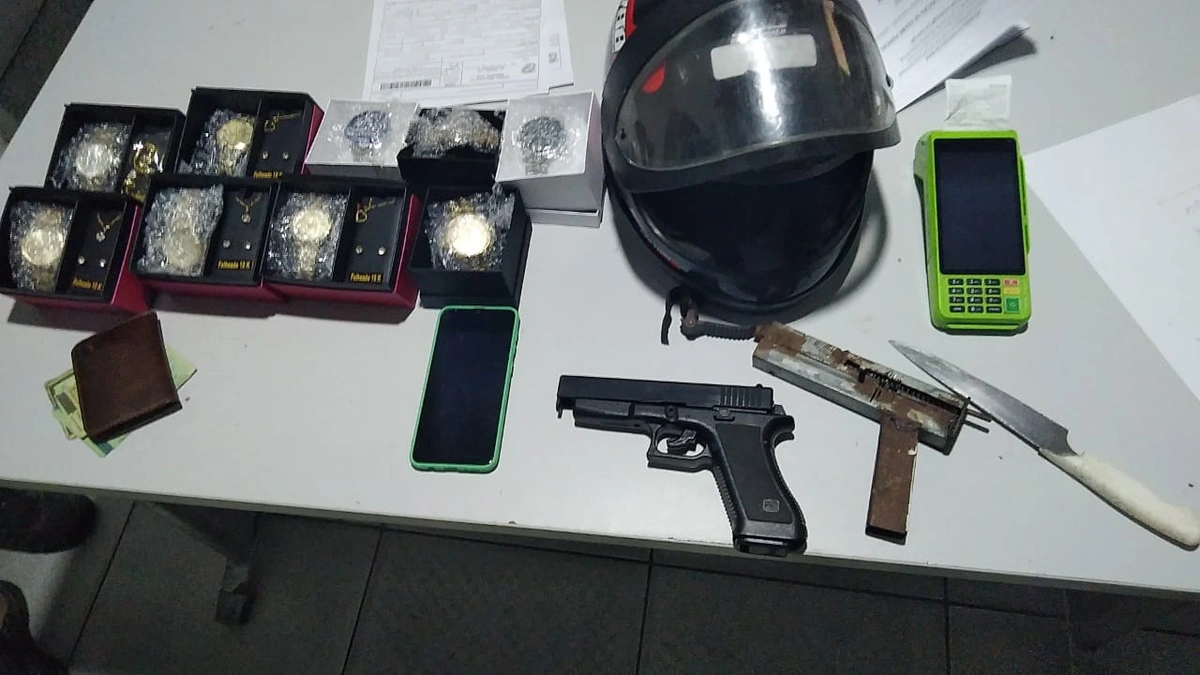 Objetos apreendidos pela polícia