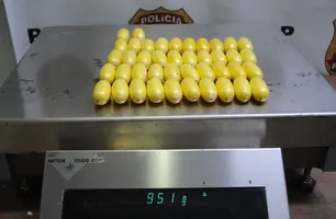 Polícia Federal prende passageiros que engoliram cápsulas com droga (Foto: Divulgação/PF)