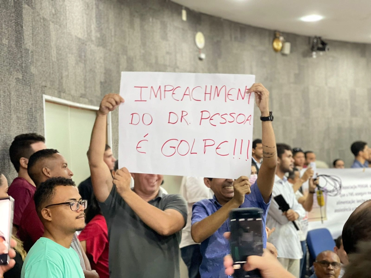 Sessão extraordinária inicia com cobranças e pedido de impeachment na CMT