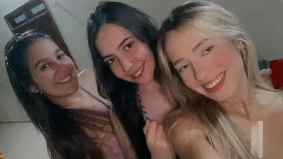 Três amigas morrem em acidente de carro