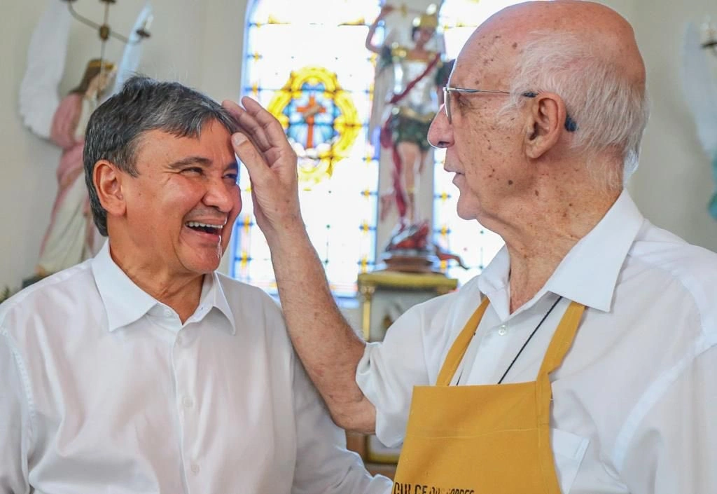 Wellington e padre Lancellotti