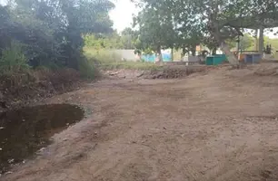 Águas do riacho do Pinto em Timon são represadas e prejudicam sítios e balneários (Foto: Reprodução)