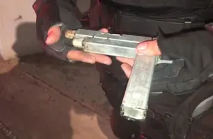 Arma de fogo de fabricação caseira apreendida com o menor (Foto: Reprodução)