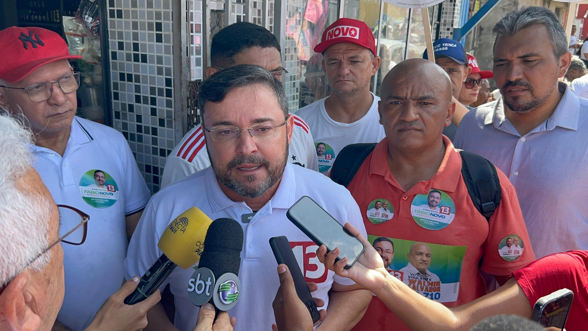 Candidato Fábio Novo realiza caminhada no bairro Santa Fé, zona Sul de Teresina