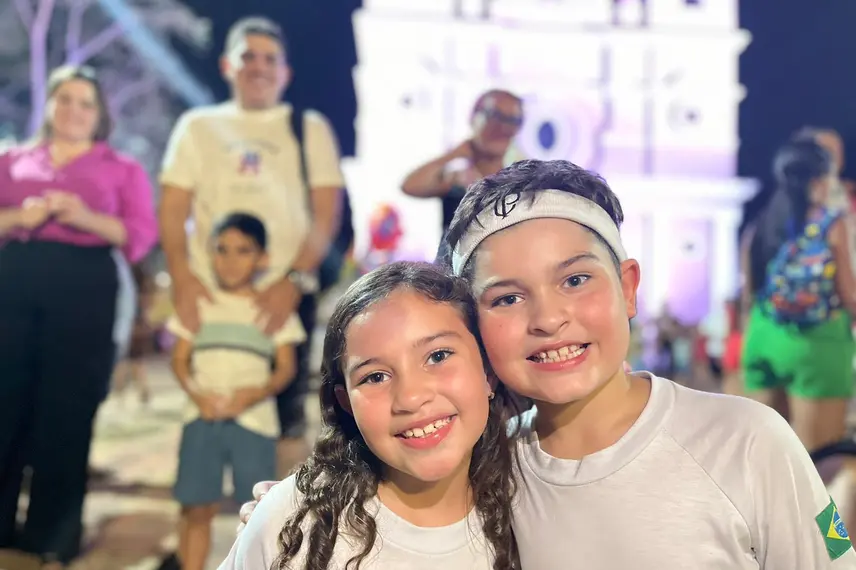 Caravana de Natal da Coca-Cola encanta Teresina