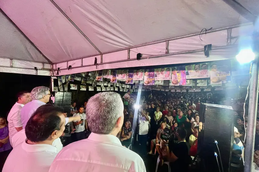 Carpejanne Gomes realiza reunião com apoiadores no bairro Pedra Mole