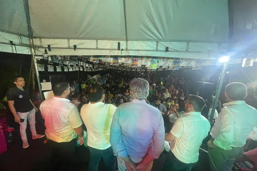 Carpejanne Gomes realiza reunião com apoiadores no bairro Pedra Mole