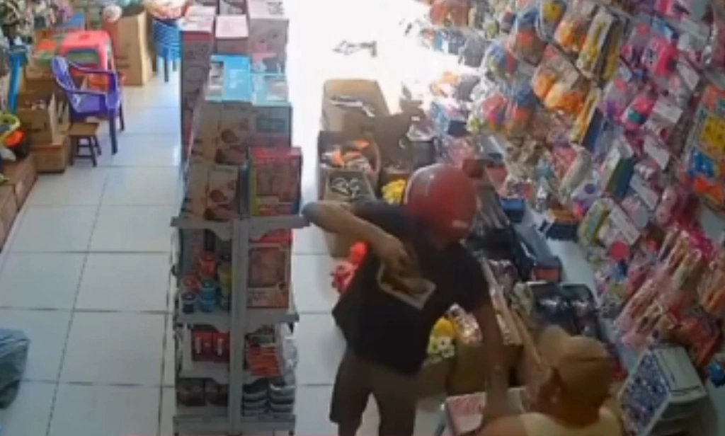 Criminoso se passa por cliente e assalta dono de loja no Centro de União