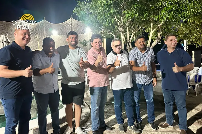 Draga Alana celebra aniversário em grande festa com lideranças políticas em THE