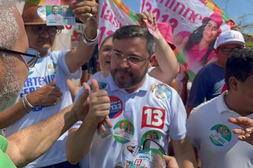 Fábio Novo lidera grande caminhada na reta final da campanha na zona Leste