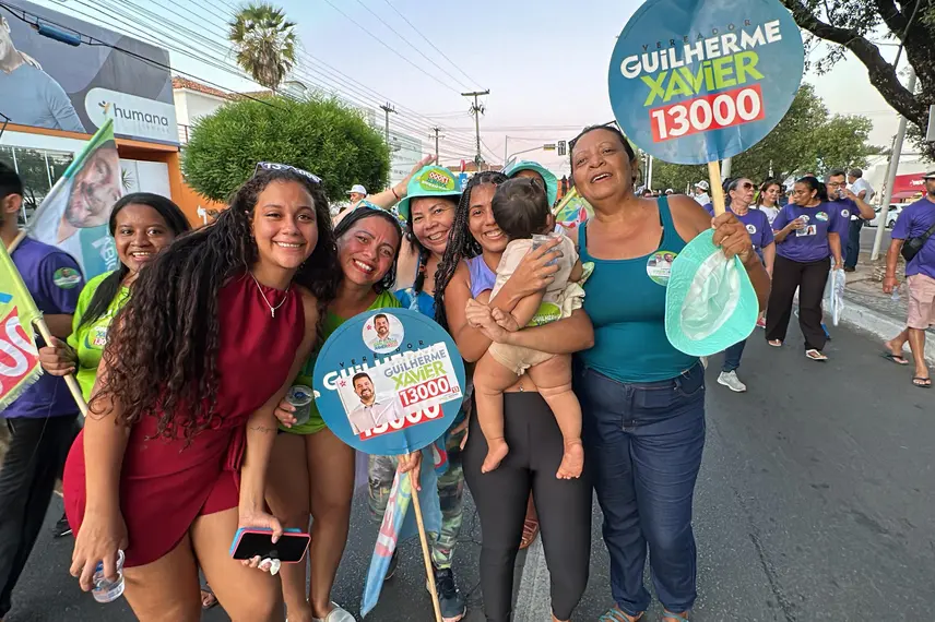 Fábio Novo reúne mais de 22 mil pessoas na maior caminhada da história de Teresina