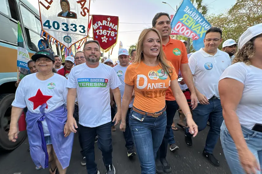 Fábio Novo reúne mais de 22 mil pessoas na maior caminhada da história de Teresina