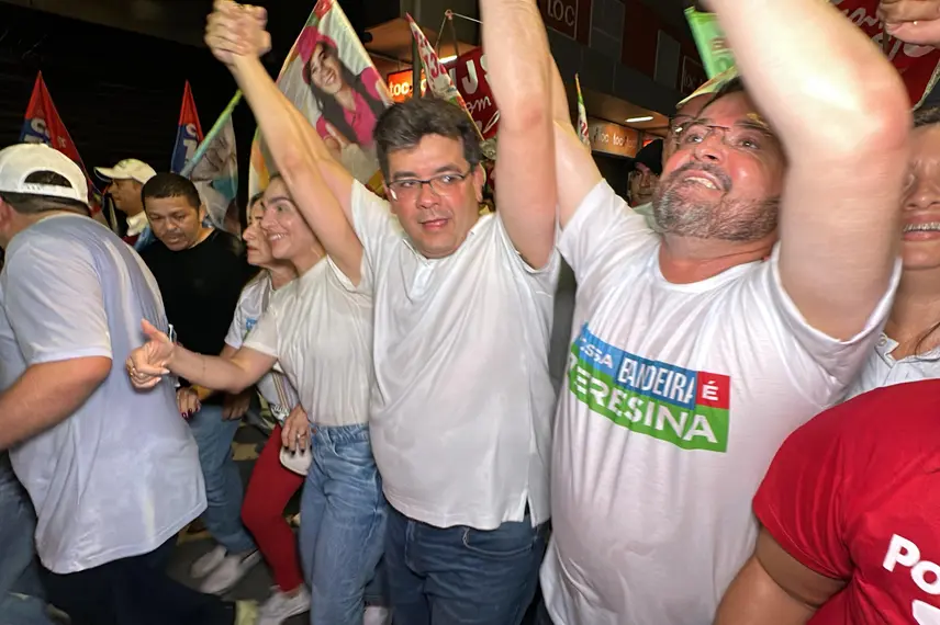Fábio Novo reúne mais de 22 mil pessoas na maior caminhada da história de Teresina