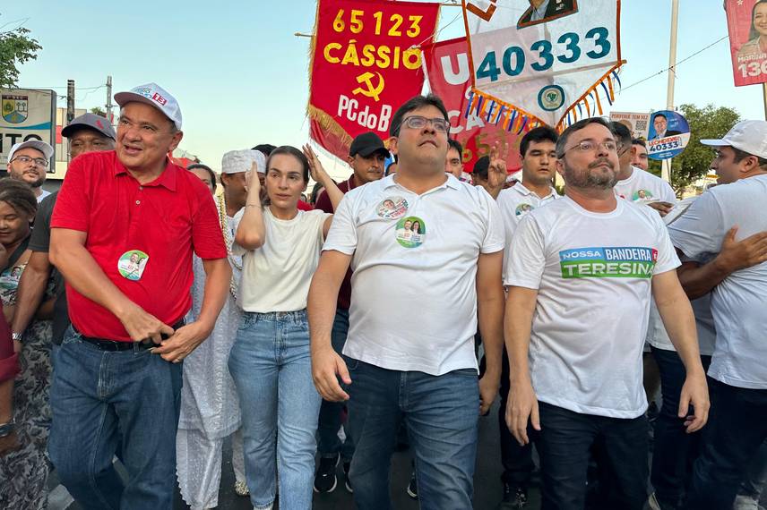 Fábio Novo reúne mais de 22 mil pessoas na maior caminhada da história de Teresina Fábio Novo reúne mais de 22 mil pessoas na maior caminhada da história de Teresina