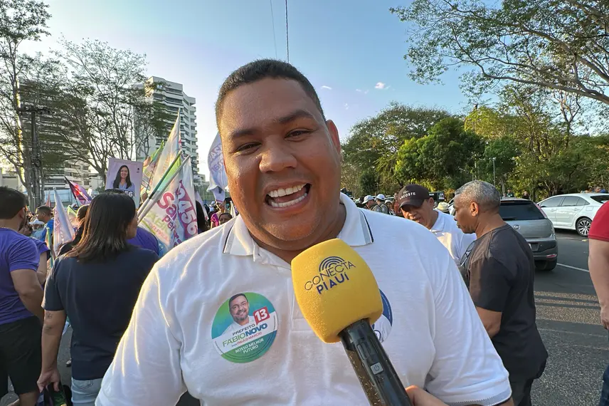 Fábio Novo reúne mais de 22 mil pessoas na maior caminhada da história de Teresina