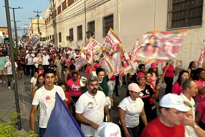 Fábio Novo reúne mais de 22 mil pessoas na maior caminhada da história de Teresina