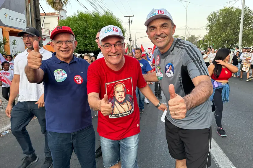 Fábio Novo reúne mais de 22 mil pessoas na maior caminhada da história de Teresina