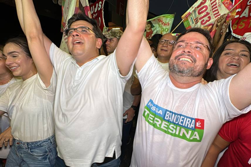 Fábio Novo reúne mais de 22 mil pessoas na maior caminhada da história de Teresina Fábio Novo reúne mais de 22 mil pessoas na maior caminhada da história de Teresina