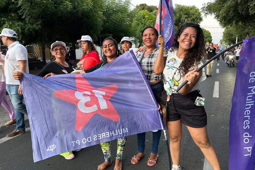 Fábio Novo reúne mais de 22 mil pessoas na maior caminhada da história de Teresina