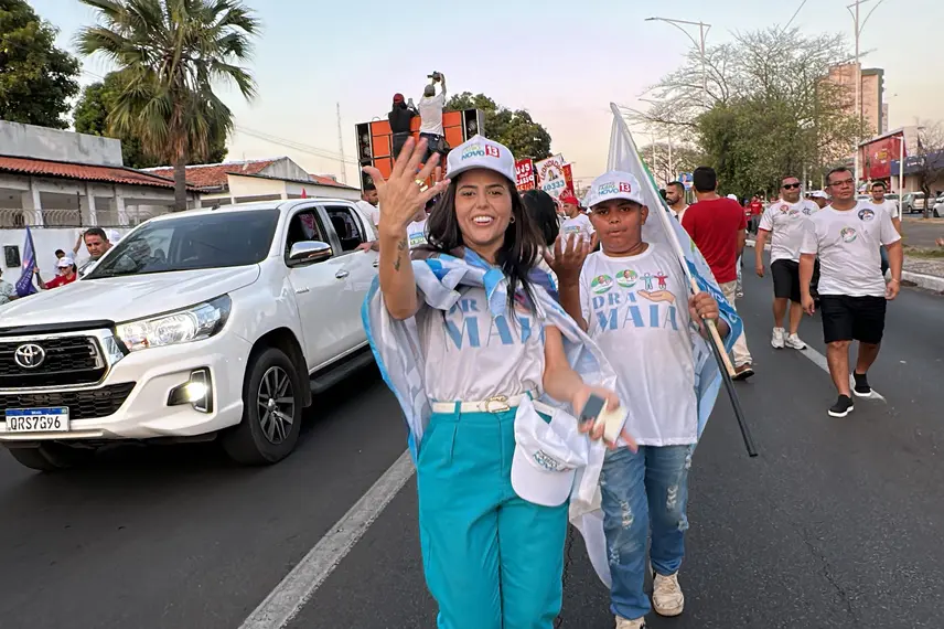 Fábio Novo reúne mais de 22 mil pessoas na maior caminhada da história de Teresina