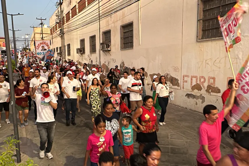 Fábio Novo reúne mais de 22 mil pessoas na maior caminhada da história de Teresina