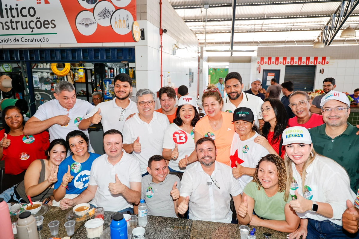 Fábio Novo visita Mercado do São Joaquim e ouve demandas de comerciantes