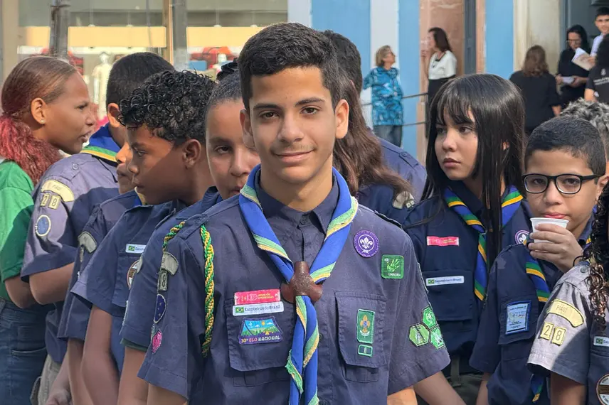 Governador participa de solenidades e inaugura Escola do Mar no litoral do Piauí