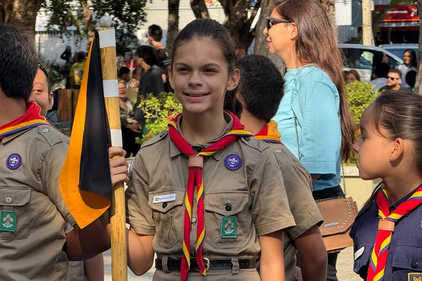 Governador participa de solenidades e inaugura Escola do Mar no litoral do Piauí Governador participa de solenidades e inaugura Escola do Mar no litoral do Piauí