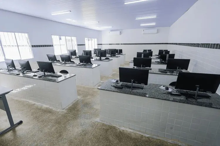 Governo investe mais de R$ 25 milhões em obras nas escolas estudais de Parnaíba