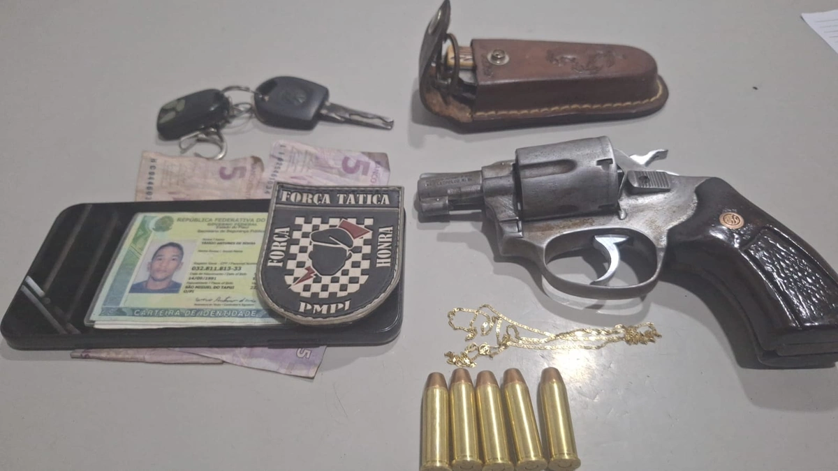 Homem é preso após jogar arma pela janela durante perseguição policial em Teresina