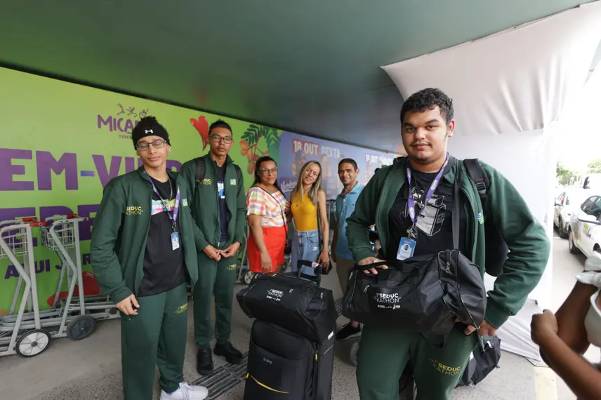 Jovens compartilham experiências transformadoras após um mês de imersão tecnológica
