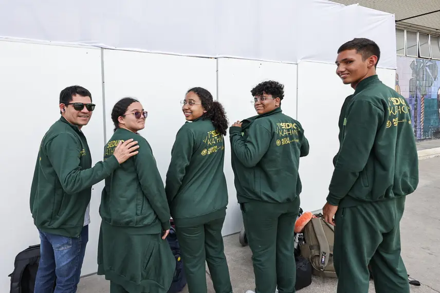 Jovens compartilham experiências transformadoras após um mês de imersão tecnológica