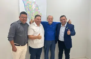O prefeito eleito de Teresina Silvio Mendes recebe Admaelton Bezerra (Foto: Divulgação)