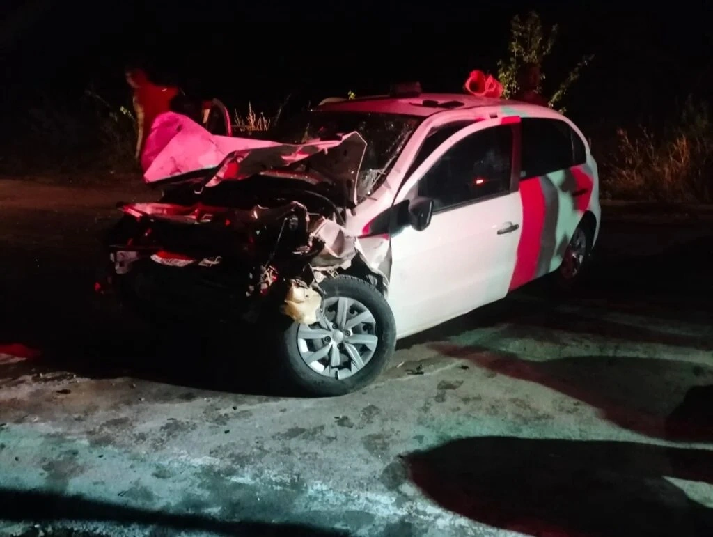 Quatro pessoas ficam feridas em grave acidente com van e carro entre Acauã e Queimada Nova