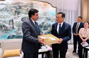 Rafael Fonteles e prefeito de Xiamen, Wu Bin (Foto: Ascom/Governo do Piauí)