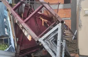 Três trabalhadores morrem após elevador despencar em obra (Foto: Reprodução)