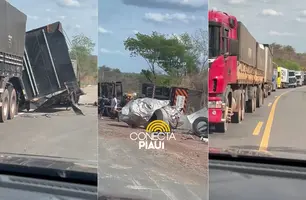 Acidente entre duas carretas causa engarrafamento quilométrico na BR-135, no Piauí (Foto: Conecta Piauí)