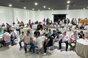 Admaelton Bezerra realiza encontro com prefeitos para discutir eleições da APPM (Foto: Conecta Piauí)