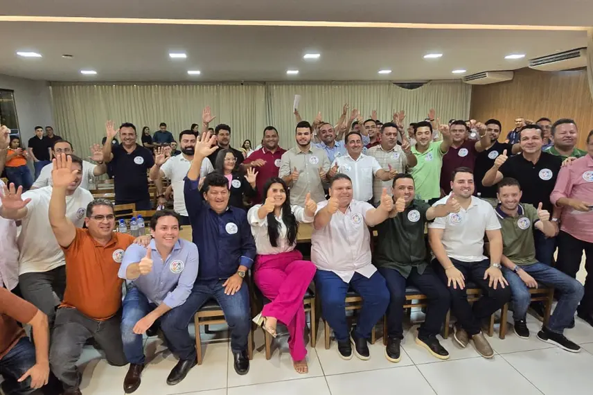 Admaelton Bezerra reúne prefeitos para articular campanha à presidência da APPM