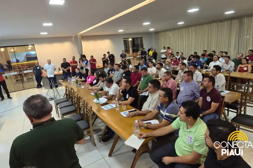 Admaelton Bezerra reúne prefeitos para articular campanha à presidência da APPM